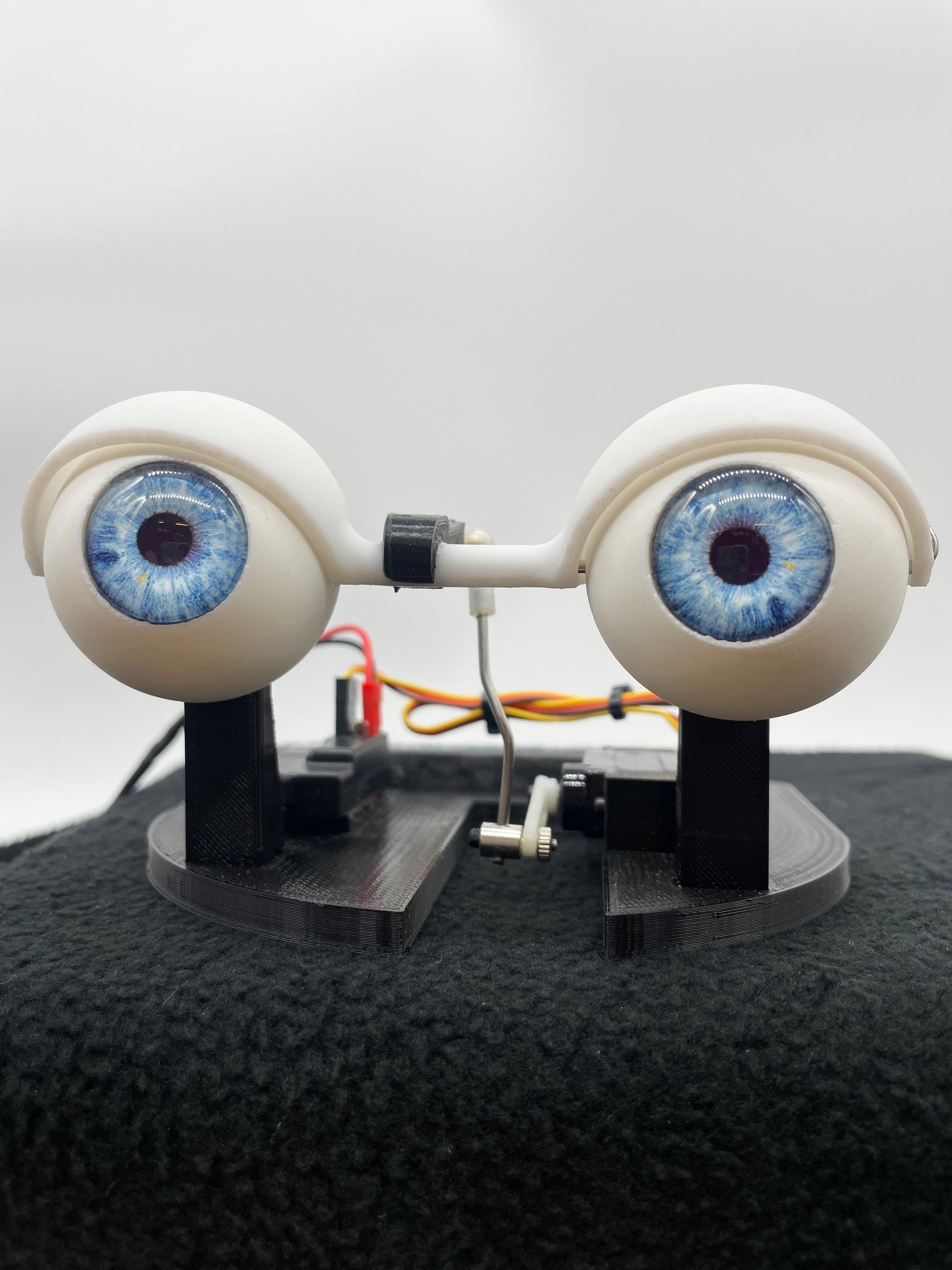 Animatronic Blinking Eyes for Puppets or Robotics
